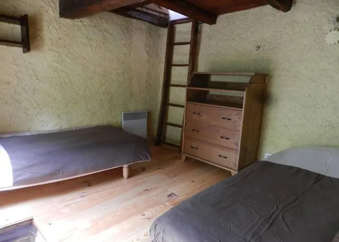 De Combelcau, Le Pigeonnier * Flaugnac